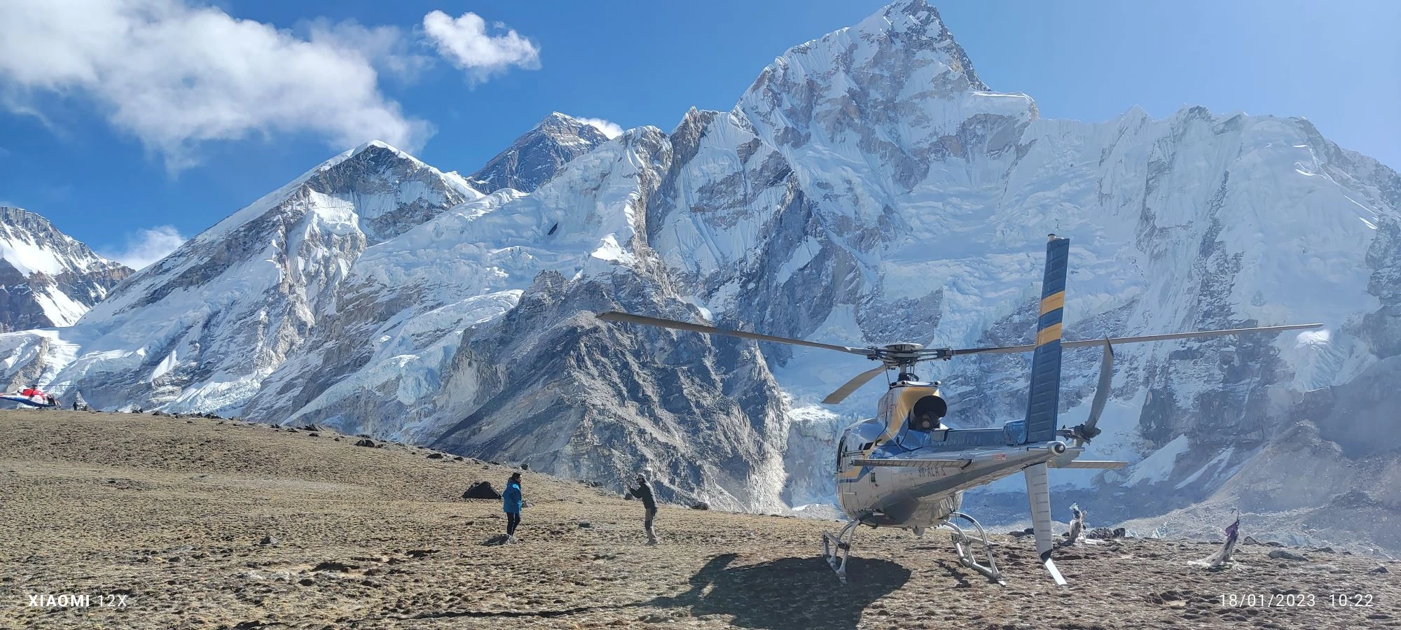 Everest Helicopter View 3