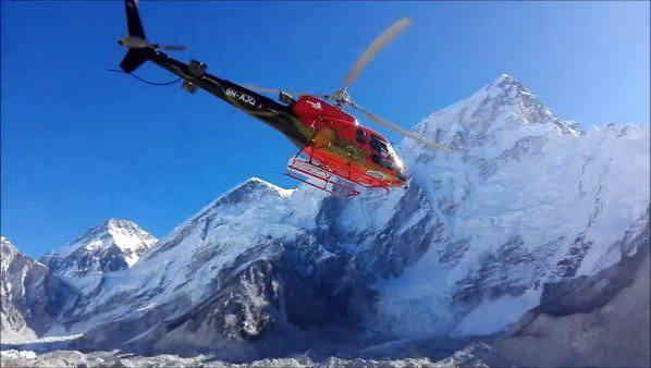 Everest Helicopter View 6